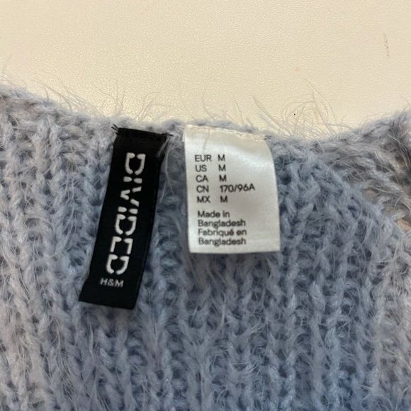 h&m divided cropped fuzzy sweater size M - Picture 2 of 2